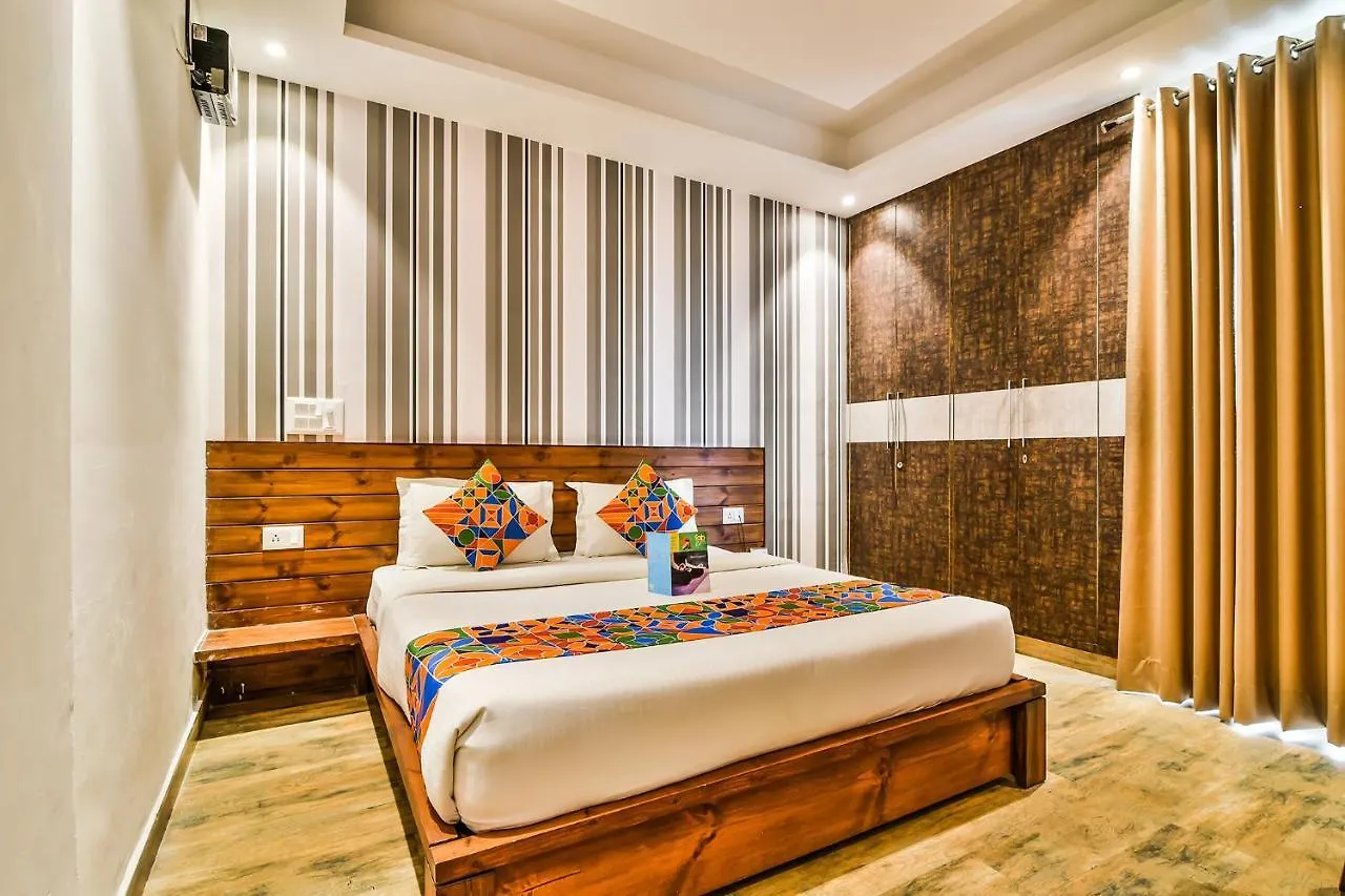 Fabhotel Comfort Dome Sector 45 Gurgáon India